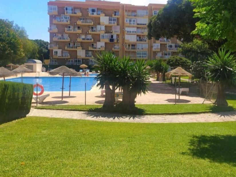 Aguila 110 Apartment Беналмадена Екстериор снимка